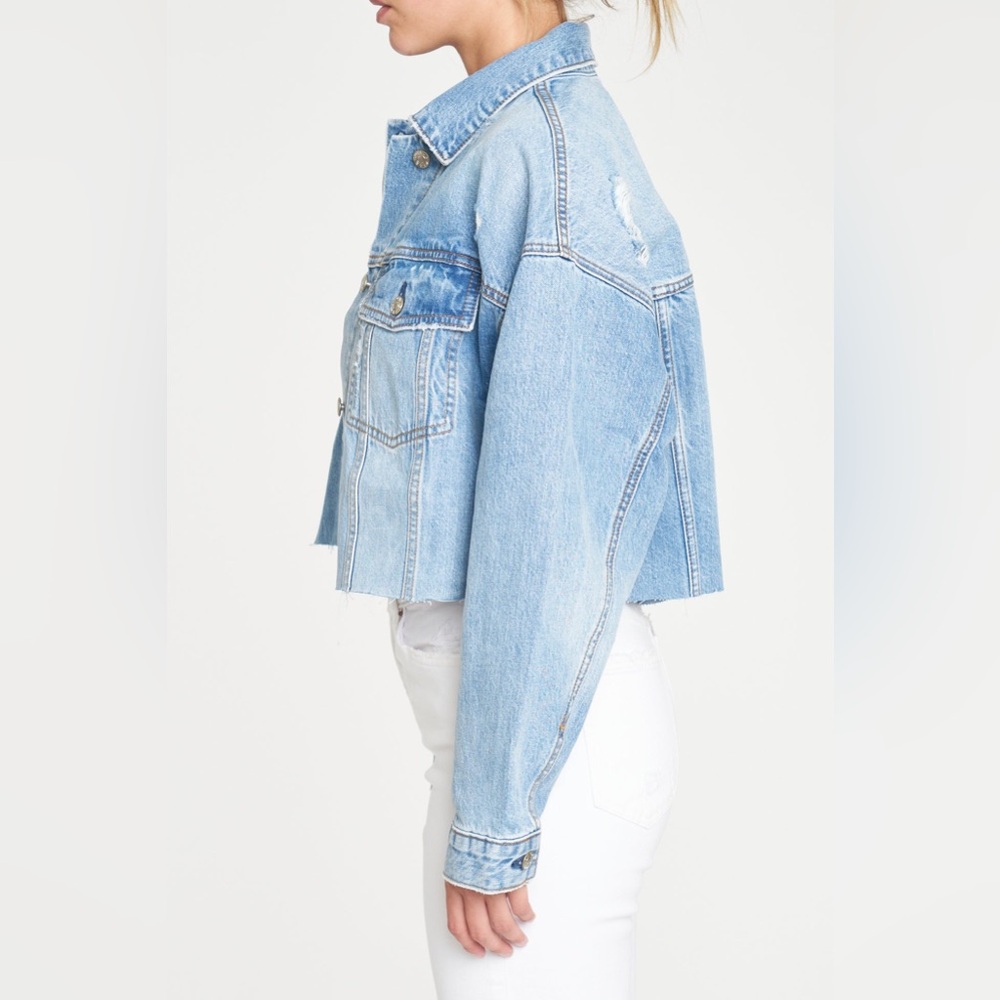 Daze Denim The Main Squeeze Crop Jacket in Throwdown Distressed Large - Picture 4 of 12